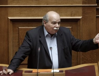 Ν. Βούτσης για την επίθεση στον Κ. Κατσίκη: «Ολιγάριθμες ομάδες βίας αποσκοπούν στον εκφοβισμό βουλευτών»